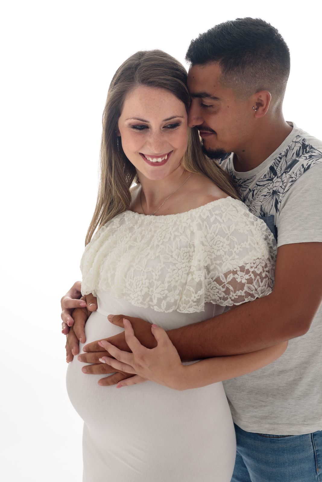 Foto Encanto de amar, o momento de sentir, tocar antes do encontro olhos nos olhos - Imagem 25